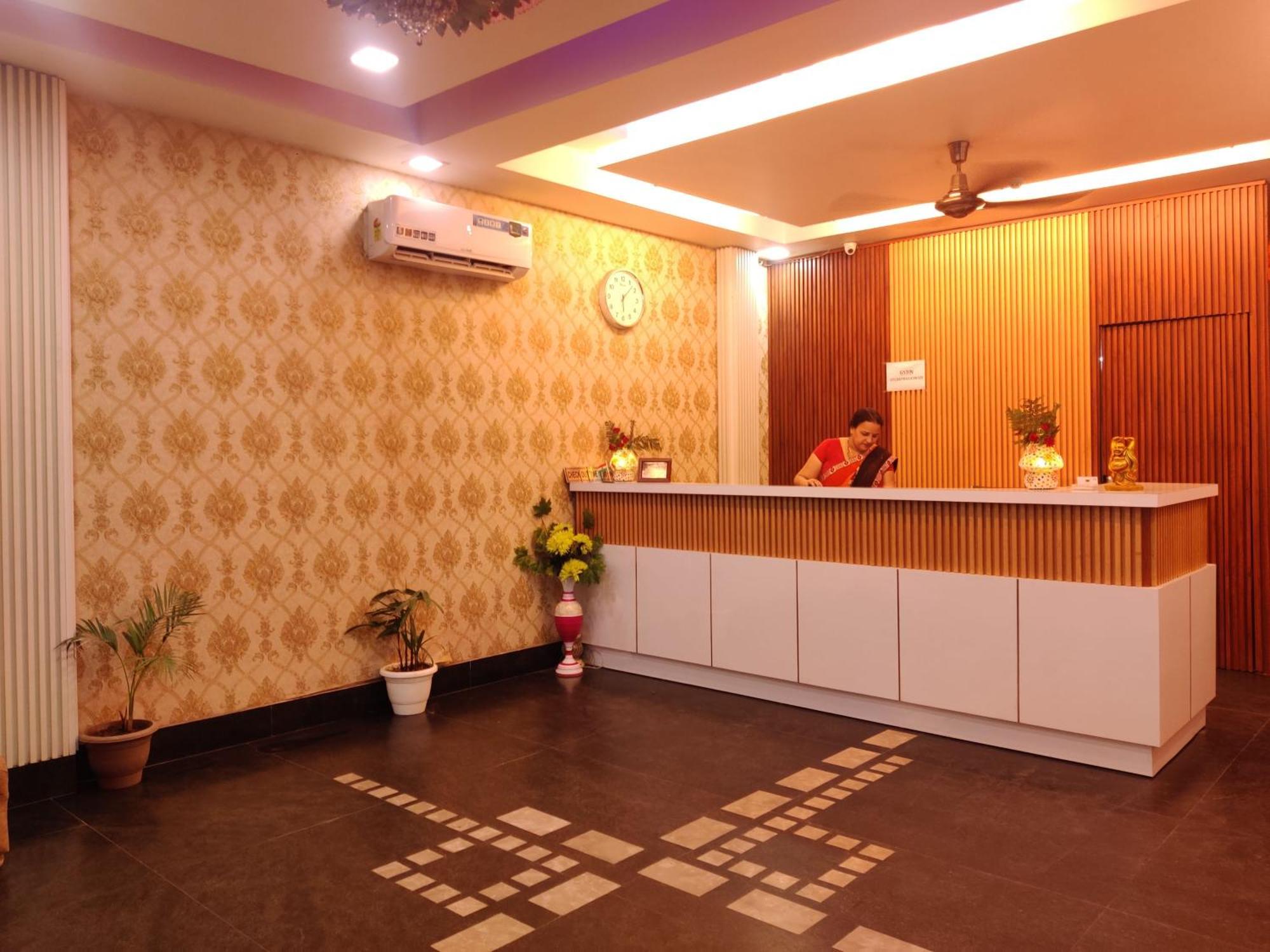 Hotel Delhi Airport Plaza Igi Airport New Delhi Exteriör bild
